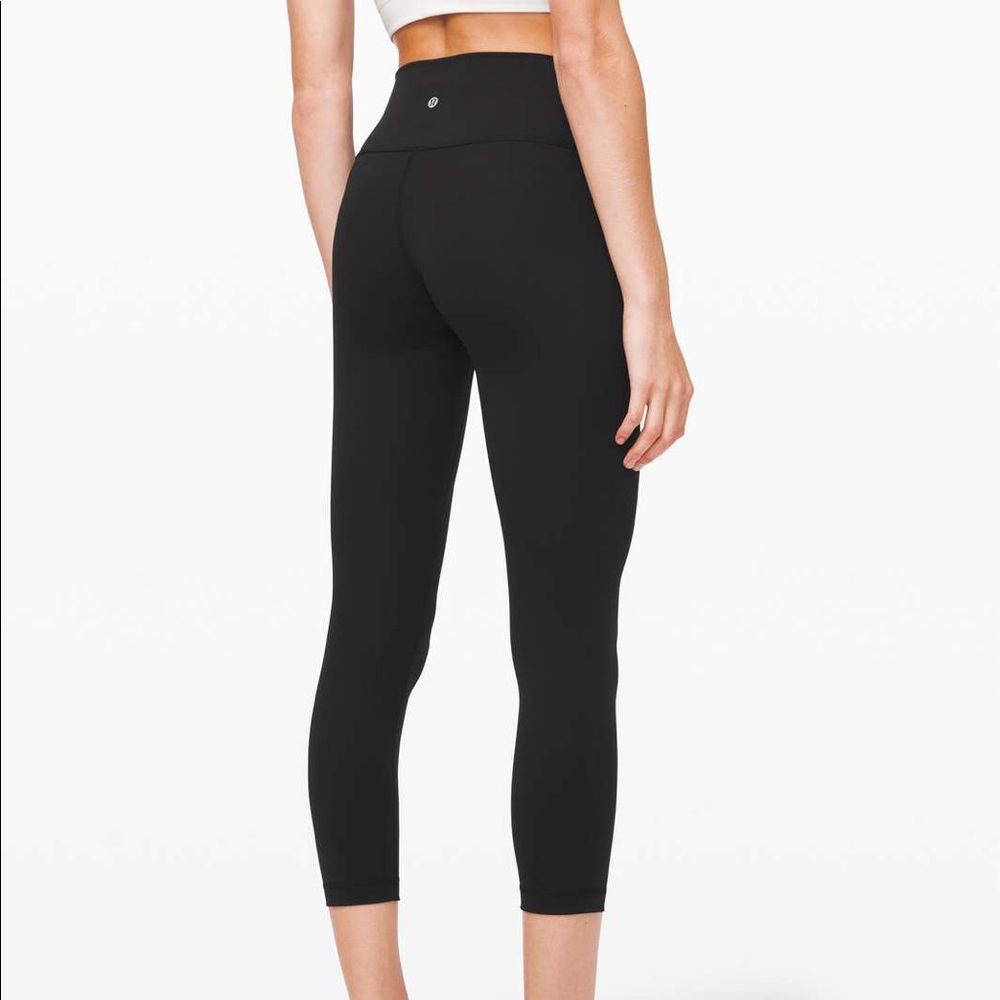 Lululemon black high-rise Capri leggings